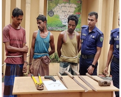 লুট করা মালামালসহ মৌলভীবাজারে তিন ডাকাত গ্রেফতার